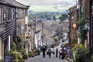 Private Group Haworth, Bolton Abbey and Steam Trains Day Trip from Harrogate
