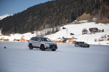 Private transfer from Gstaad Saanen to Geneva Airport