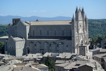 Orvieto and Civita di Bagnoregio including Underground Tour and Lunch