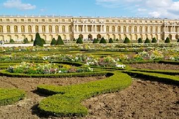 Skip the Line: Versailles Audio-Guided Small-Group Half- or Full-Day Tour
