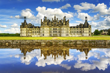 Small-Group Loire Valley Three Top Castles Day Trip with Wine Tasting