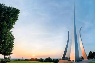 Visita del Cementerio de Arlington , Pentagono, Iwo Jima y Air Force Memorial