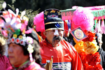 Year of Dog Blessing Tour including Hot Pot Lunch
