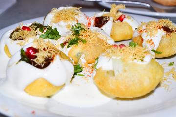Half-Day Private Mumbai Chowpatty Tour Including Dinner