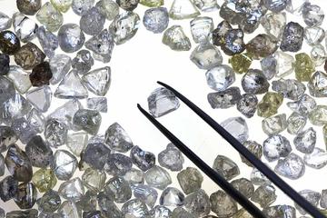 Panna Diamond Mining tour with Lunch at Braharpati Kund