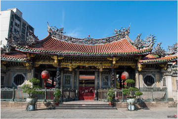 Private 4-hour Morning Walking Tour of the West District of Taipei