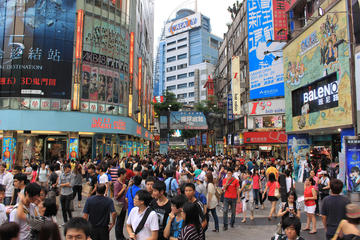 Private Full-Day Walking Tour of West Taipei and Ximending With Hot Pot Dinner