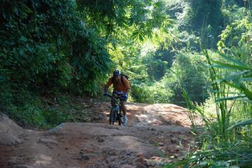 4-Day Bike Tour from Dalat Including Lak Lake and Buon Ma Thuot