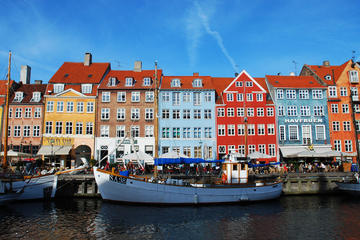 Private Shore Excursion: Best of Copenhagen and Christiansborg Palace by Bus and Foot