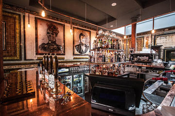 East End Pub Walking Tour in London