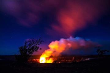 Small Group Tour: Deluxe Volcano Experience with Restaurant Dinner - From Hilo