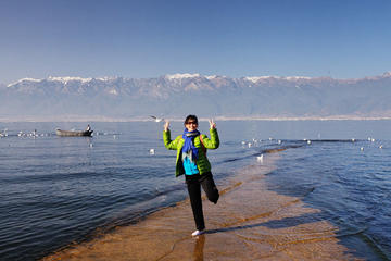 Erhai Lake Full-Day Hiking Tour from Yunnan