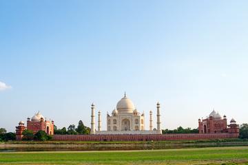 3-Day Private Tour: Taj Mahal and Holy Ganges Tour from Agra to Varanasi