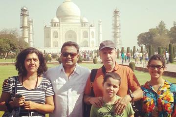 Agra Tour Guide Services