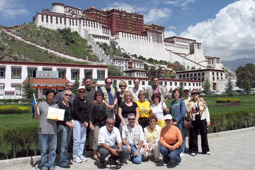 6-Day Small-Group China Tour: Lhasa to Shanghai