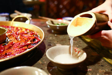 3-Hour Chengdu Hotpot and Market Walking Tour