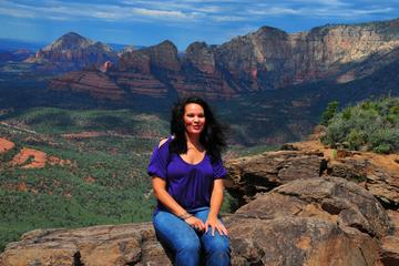 Small-Group Tour: Sedona with Jerome and Montezuma Castle