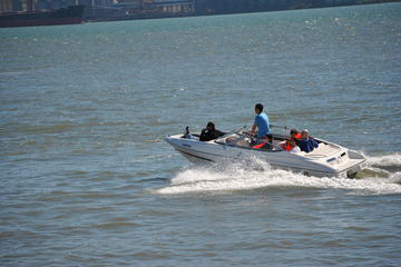Motor Boat Rental in Lisbon