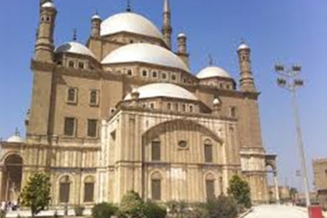 Full Day Tour to The Egyptian Museum Citadel and Old Cairo from Giza