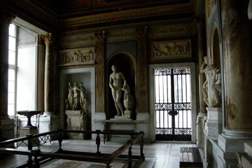 Early Entrance Vatican Private Tour with Cabinet of the Masks