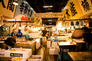 2-Day Private Combo Tour including Tsukiji Tour, Home Visit, and Cooking Class