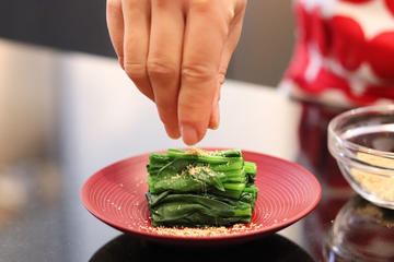 Authentic Japanese Cooking Lesson and Lunch with a Local in her Historic Home