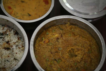 Authentic South Indian Cooking Class and Vegetarian Meal with a Local in Chennai