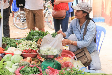 Explore an Authentic Cambodian Market with a Local in Siem Reap