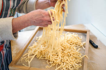 Florence Market Tour, Pasta Making Class & Traditional Tuscan Lunch with a Local