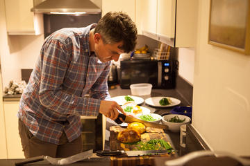 Gourmet British Meal and Cooking Lesson with a Professional Chef in London