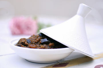 Private food tour cooking class and one-night stay with a local in Casablanca