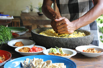 Private Traditional Balinese Cooking Experience and Garden Tour in Ubud