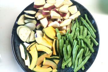 Seasonal Japanese Home Cooking Lesson with Local Hosts in Peaceful Kyoto Suburb