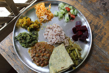 Sunday Morning Culinary Experience in Mysore: Private Market Tour and Vegetarian South Indian Cooking Lesson in a Local Home