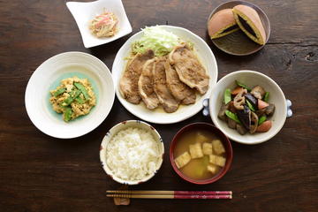 Unique private cooking class with a Tokyo local