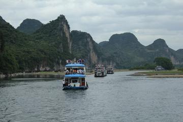 3 Days Private Tour of Guilin and Yangshuo:  Li River cruise-Elephant Trunk Hill-Reed Flute Cave - Seven Stars Park- No Shopping Stops
