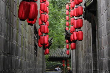 Private Chengdu Day Tour:Chengdu Research Base of Giant Panda Breeding-Jinli Street-Kuanzhai Xiangzi-No Shopping Stops
