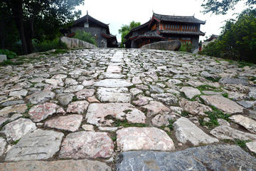Small Group Day Tour to Lijiang City of Max 7 Travelers Yuhu Village-Yufeng Monastery-Baisha Village-Shuhe Ancient Town-No Shopping Stops