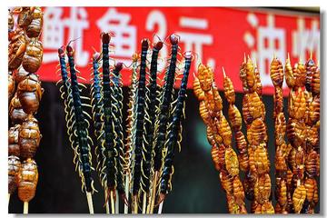 Half Day Food Tour with Public Transit of Breakfast or Local Street Snacks
