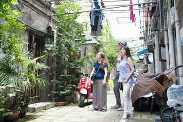 3-Hour Small Group Tour: Shanghai Old Town Discovery with Street Food Tasting