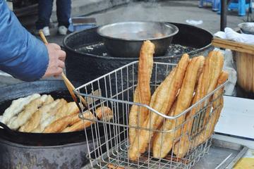 Early Bird Shanghai Street Breakfast Tour And Visit Fabric Market