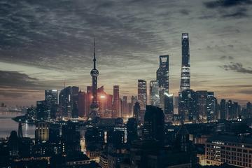 Private Layover Tour: Shanghai City Overview including Maglev Train Experience and Dim Sum