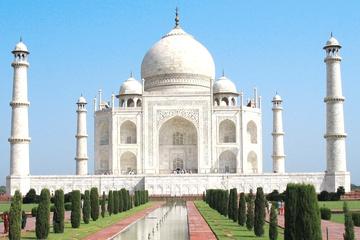 7-Day Taj Mahal and Khajuraho Tour: Agra, Gwalior, Datia and Orchha