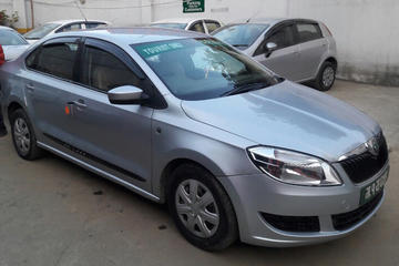 Kathmandu to Chitwan Transfer by Luxury Private Car