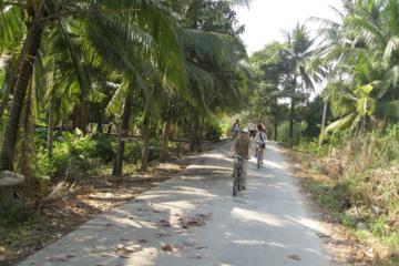 Bangkok Tour by Boat and Bike