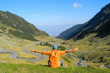 Trekking along Transfagarasan Scenic Road