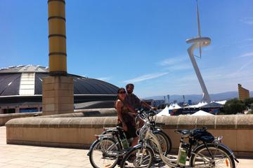 Barcelona Electric Bike Tour: from Montjuic Hill to Barceloneta