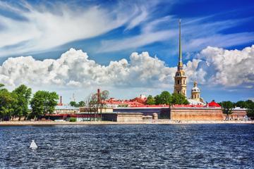 Private 4-Hour Grand Tour of Saint Petersburg with Complimentary Faberge Museum Tickets