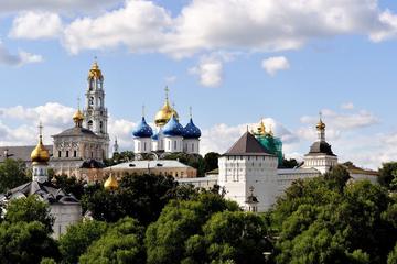 Moscow Private Day Trip to Sergiev Posad Including Matryoshka Factory and Holy Trinity Lavra with Russian Lunch and Vodka