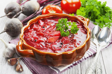 Private Borscht and Beef Stroganoff Cooking Class in Moscow